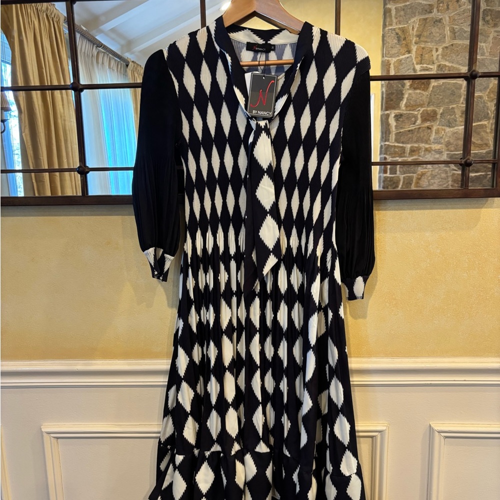 N by Nancy Black & White Diamond-Pattern Long Sleeve Midi Dress